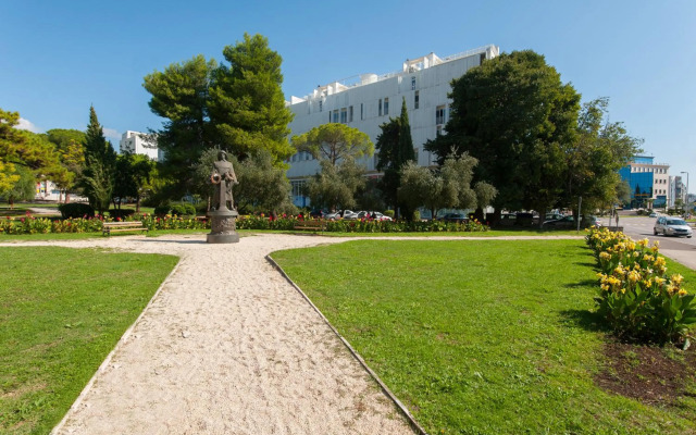 Penthouse with roof terrace