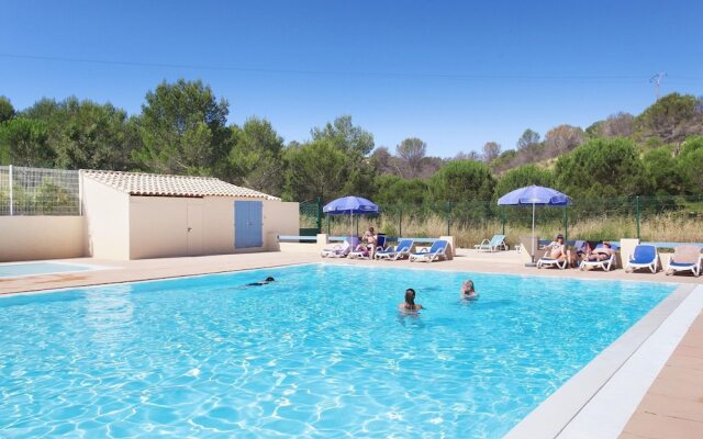 Pleasant chalet with covered terrace in beautiful surroundings