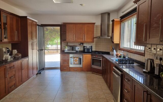 Impeccable 3-bed Villa in Tala - Paphos