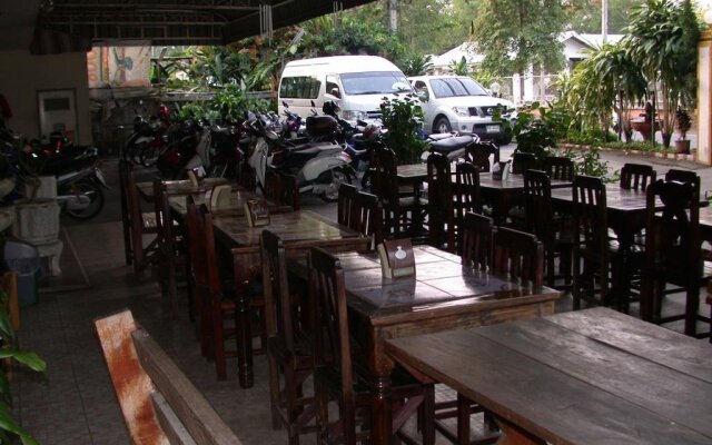 Inthanin Hotel
