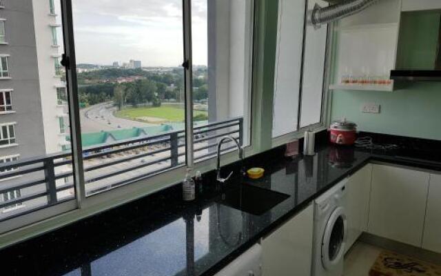 Garden Apartment at Zenith