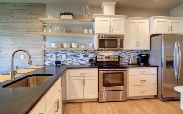 Next Chapter 3Br Condo