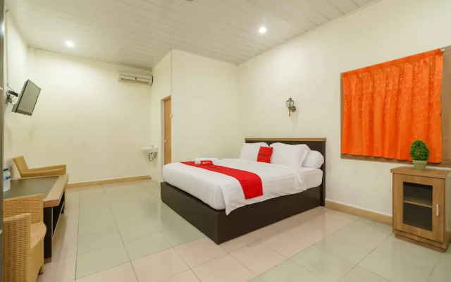 RedDoorz Plus @ Setiabudi Medan 4