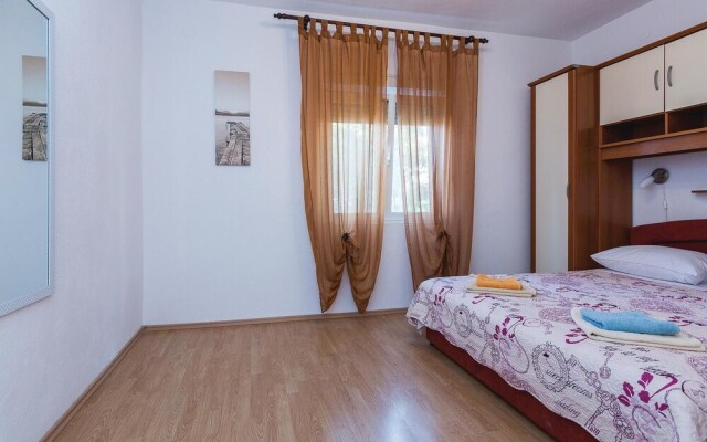 Nice Apartment in Vir With 3 Bedrooms