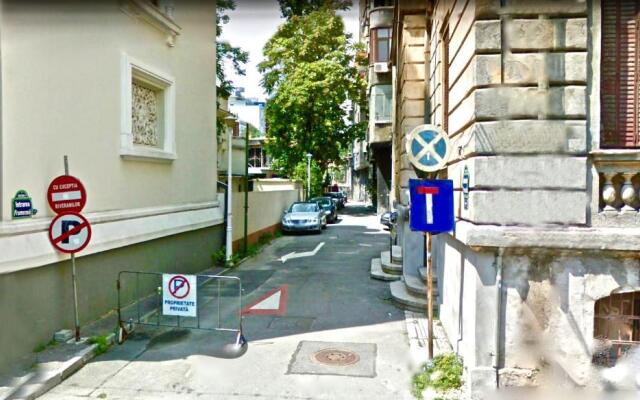 Downtown Victoria Apartments By CityBookings