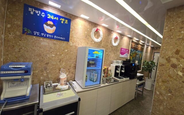 Hotel Eat Com