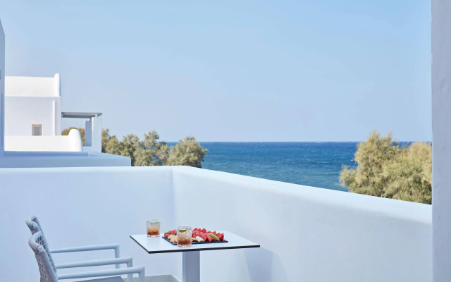 Costa Grand Resort & Spa