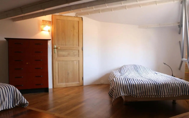 Maison calme, 4ch/7pers, avec piscine à débordement