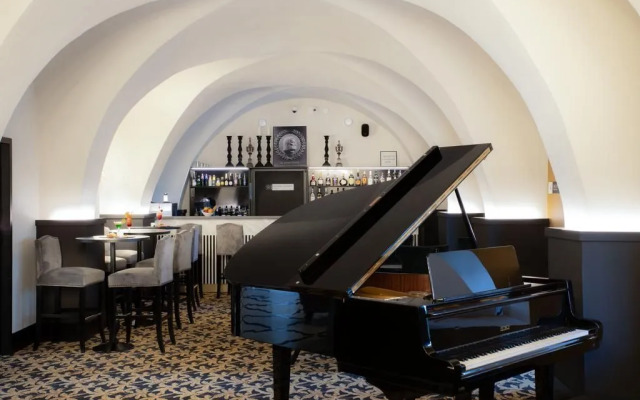 Doubletree By Hilton Carcassonne