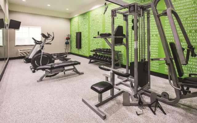 Baymont By Wyndham Dallas South-Desoto