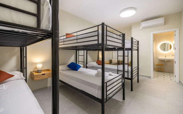 Carmen Beach Hostel Cullera