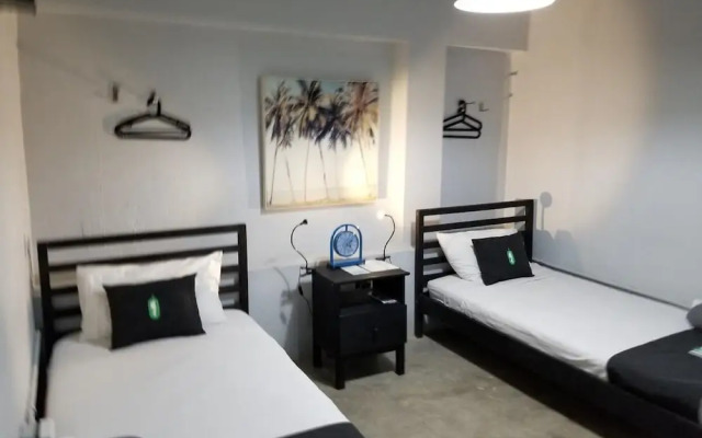 Nomada Urban Beach Hostel - Adults Only