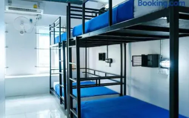 Bodega Phuket Party Hostel - Adults Only
