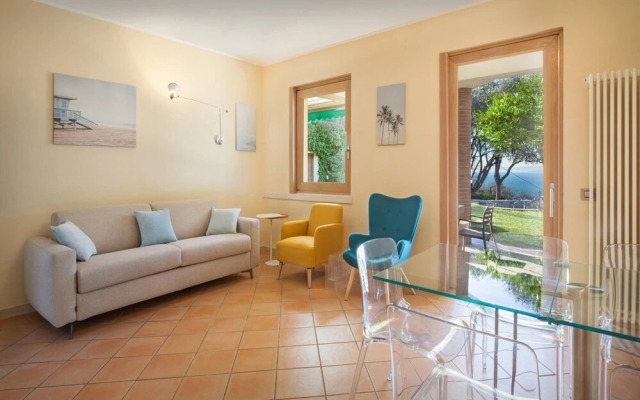 Villette Blue Panorama