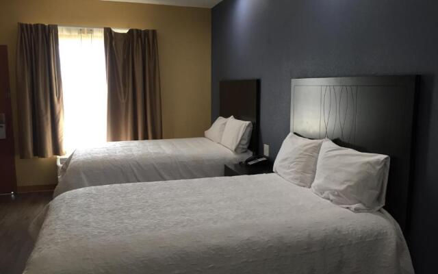 La Bonita Inn & Suites