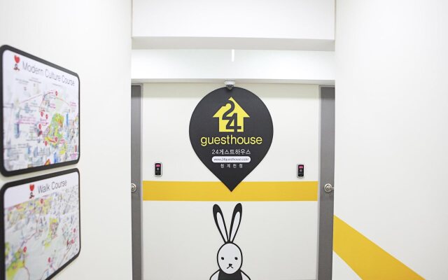24 Guesthouse Cheonggyecheon