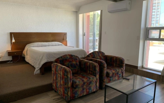 Dali Suites - Adults Only