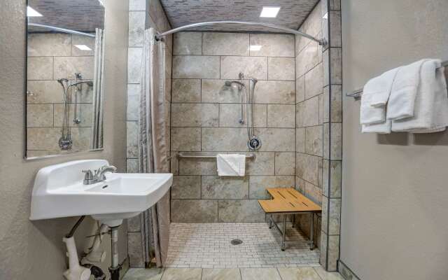 Motel 6 Red Bluff, CA