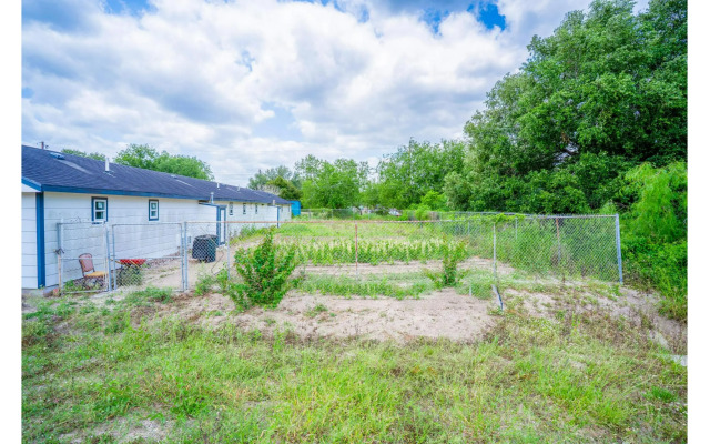 OYO Budget Inn Falfurrias Hwy 281