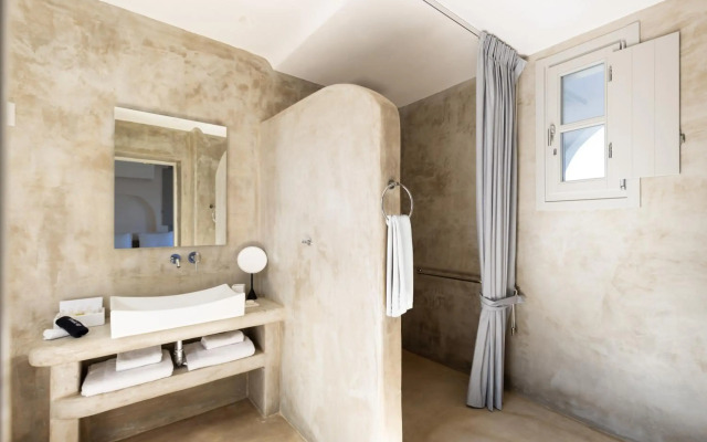 Danae Suites Santorini
