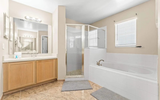 Jasmine Breeze Home for 12