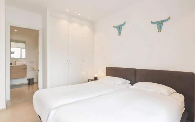 Bentor 3-1 PENTHOUSE JACUZZI POOL VIEW 3B