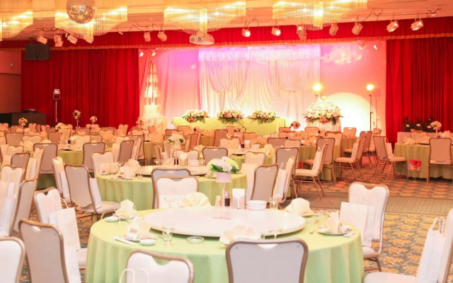 Haboro Onsen Sunset Plaza