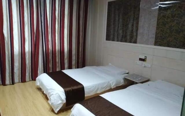 Thank Inn Hotel Anhui Fuyang Business and Trade City