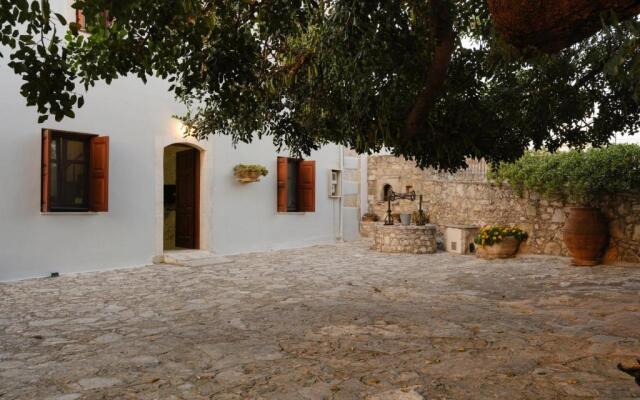 Villa Nikolaos