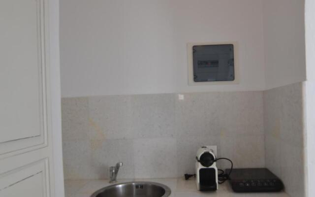 Artemis Hotel