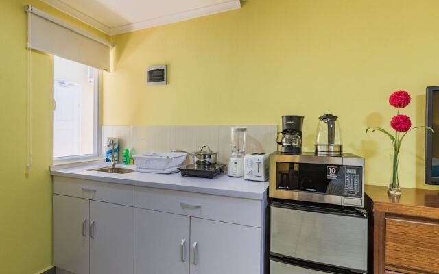 Rooi Santo Residence