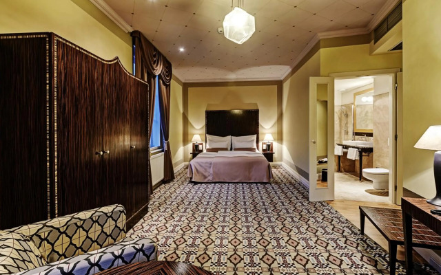 Grandezza Hotel Luxury Palace