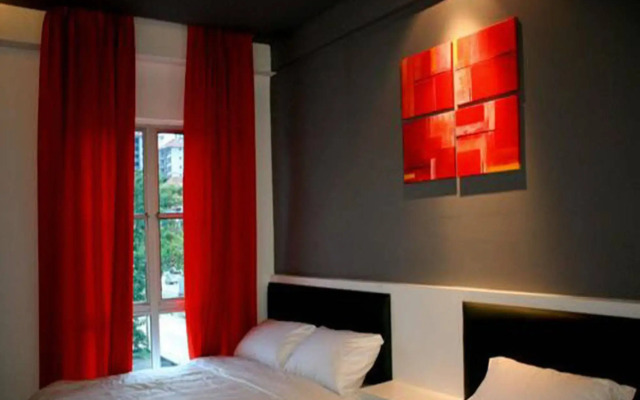 Hotel Zamburger Plaza Mahkota