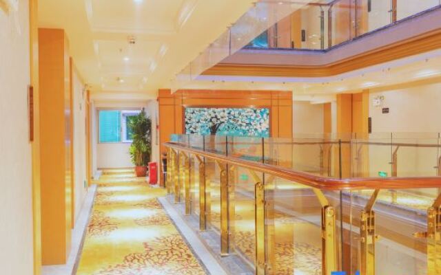 Xinlong Hotel (Qingyuan Changlong Avenue Yinzhan Hot Spring Branch)