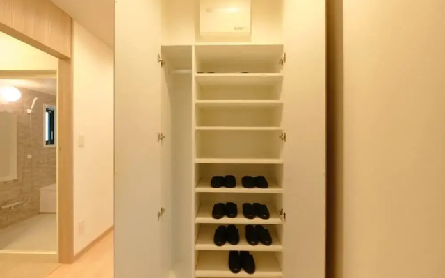 MODELLO Sangenjaya by Tranova