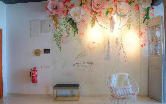 Setia Tri-Suite