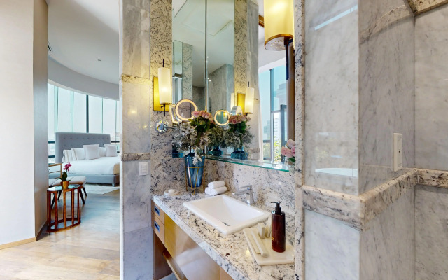 Marquis Reforma Hotel Spa