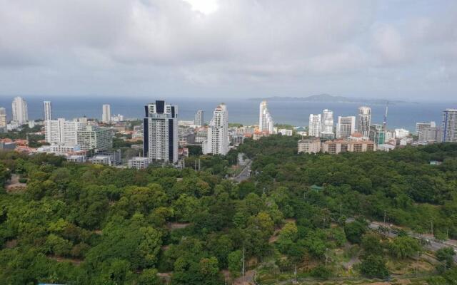 "43rd Top Floor Center Pattaya Panorama Seaview"