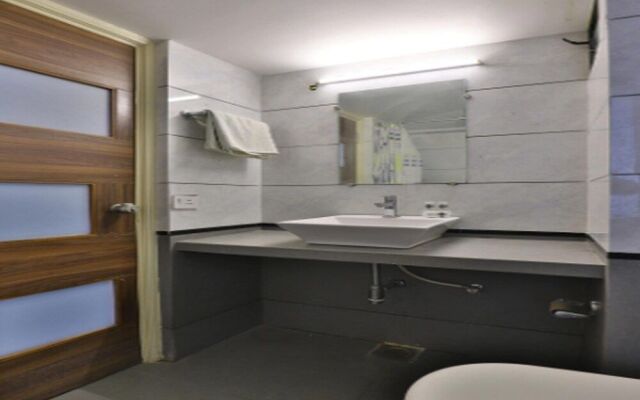 OYO 11543 Hotel Panchsheel