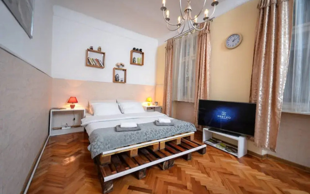 Srecko Apartment