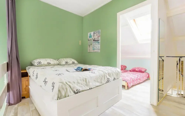 Vacation Home 450 m From the Beach