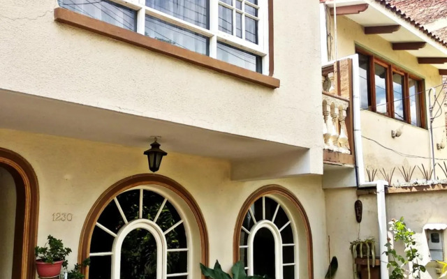 Residencial Moroni - Alojamiento en Cochabamba