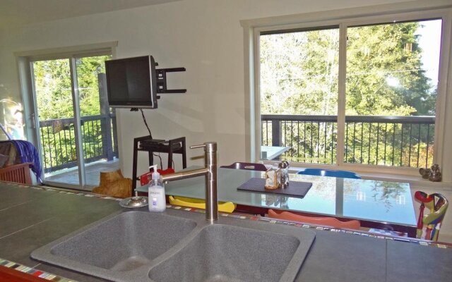 The Gallery House at Port Renfrew