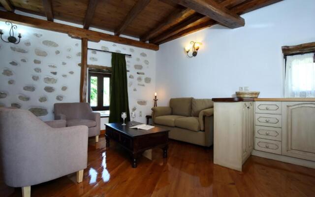 Stafilos House