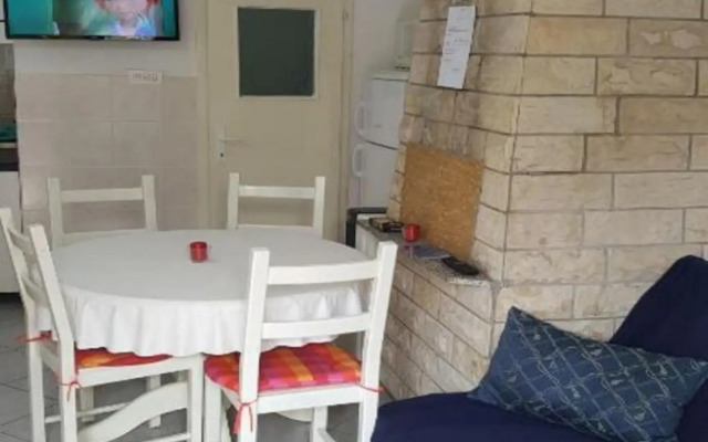 Dobri - 500 m from beach - A2(2+2)