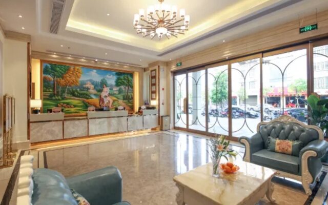 Vienna Hotel (Lingao Store)