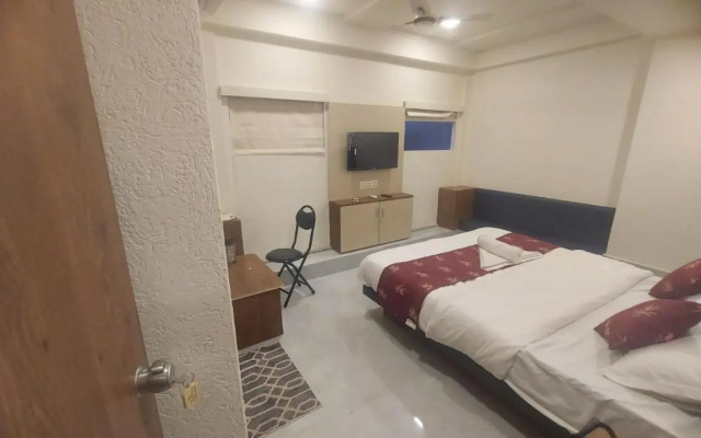 Hotel Avadh Palace