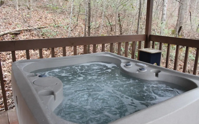 Romantic Honeymooner Hot Tub Jacuzzi Swing FP