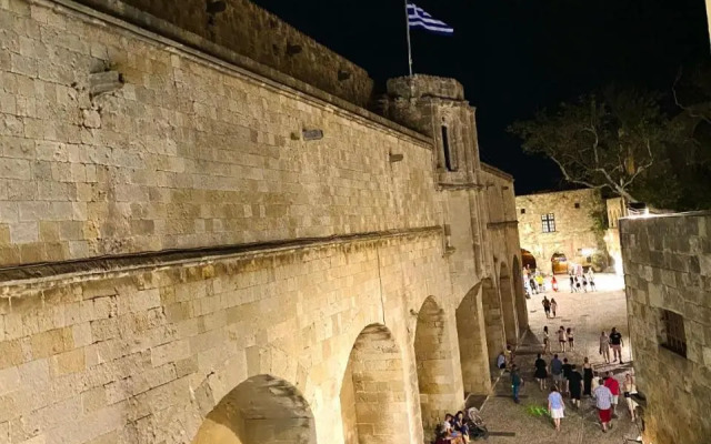 Rhodes Old Town Harmony Suite