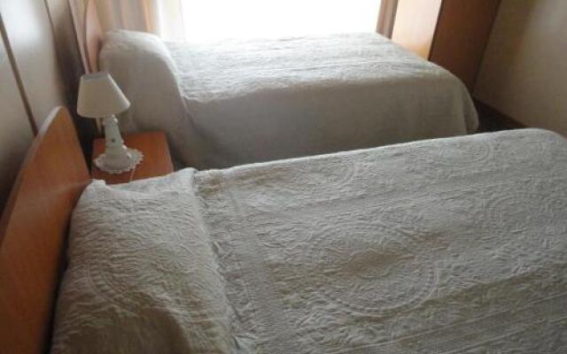 Hostal 5 Adobes